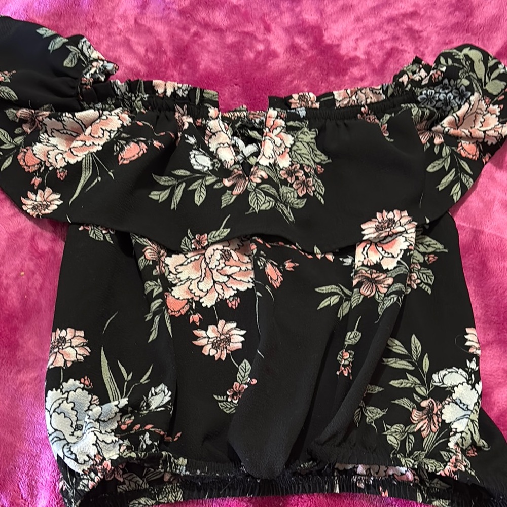 Floral Off-Shoulder Black Top